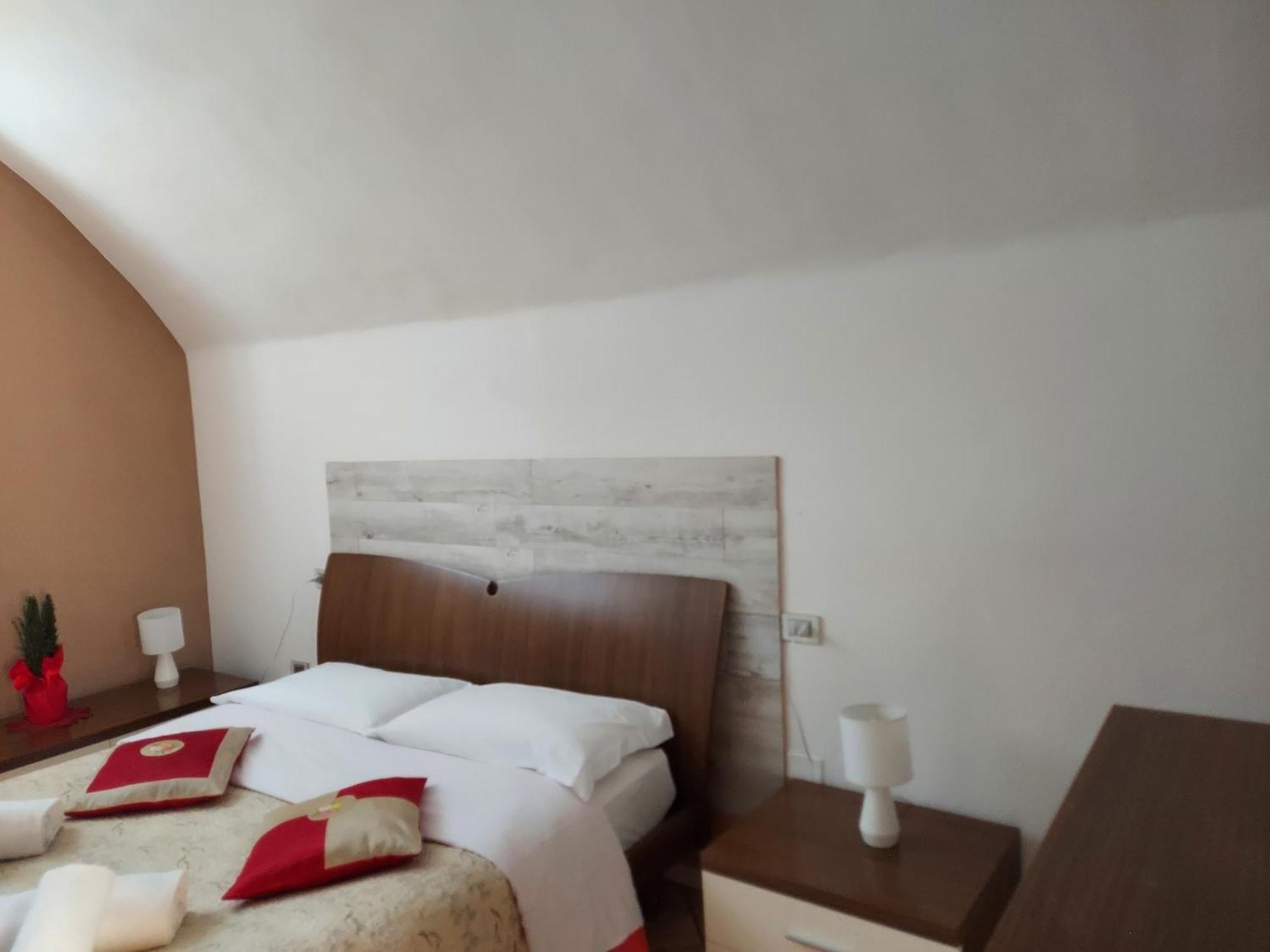Ferienwohnung Borgo Vecchio *Dream* Lonato del Garda Exterior foto
